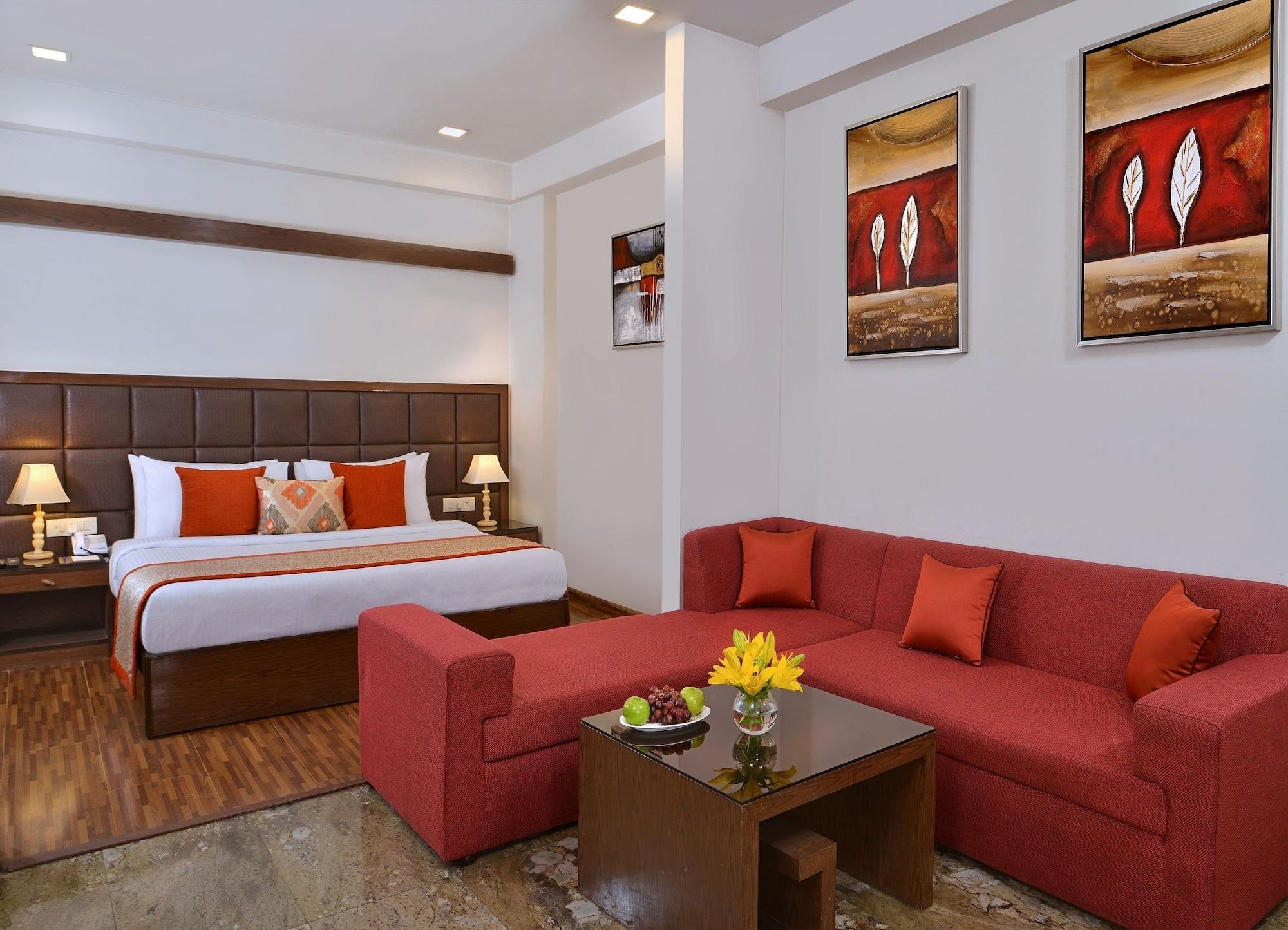 Taurus Sarovar Portico New Delhi Exterior photo