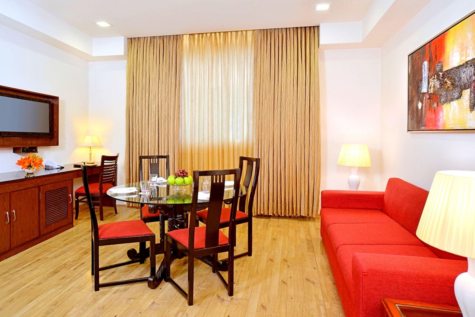 Taurus Sarovar Portico New Delhi Exterior photo