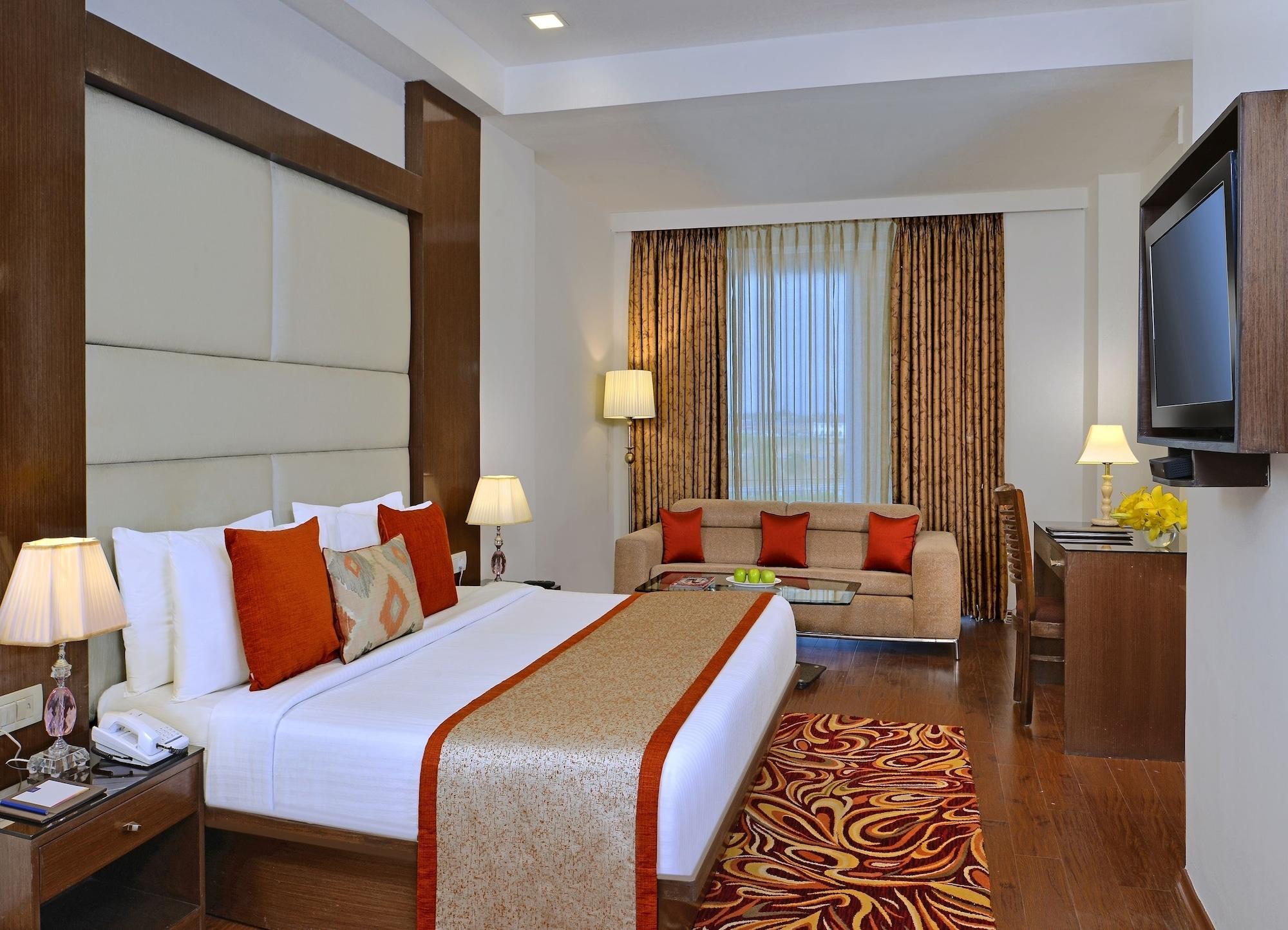 Taurus Sarovar Portico New Delhi Exterior photo