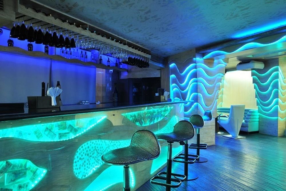 Taurus Sarovar Portico New Delhi Exterior photo