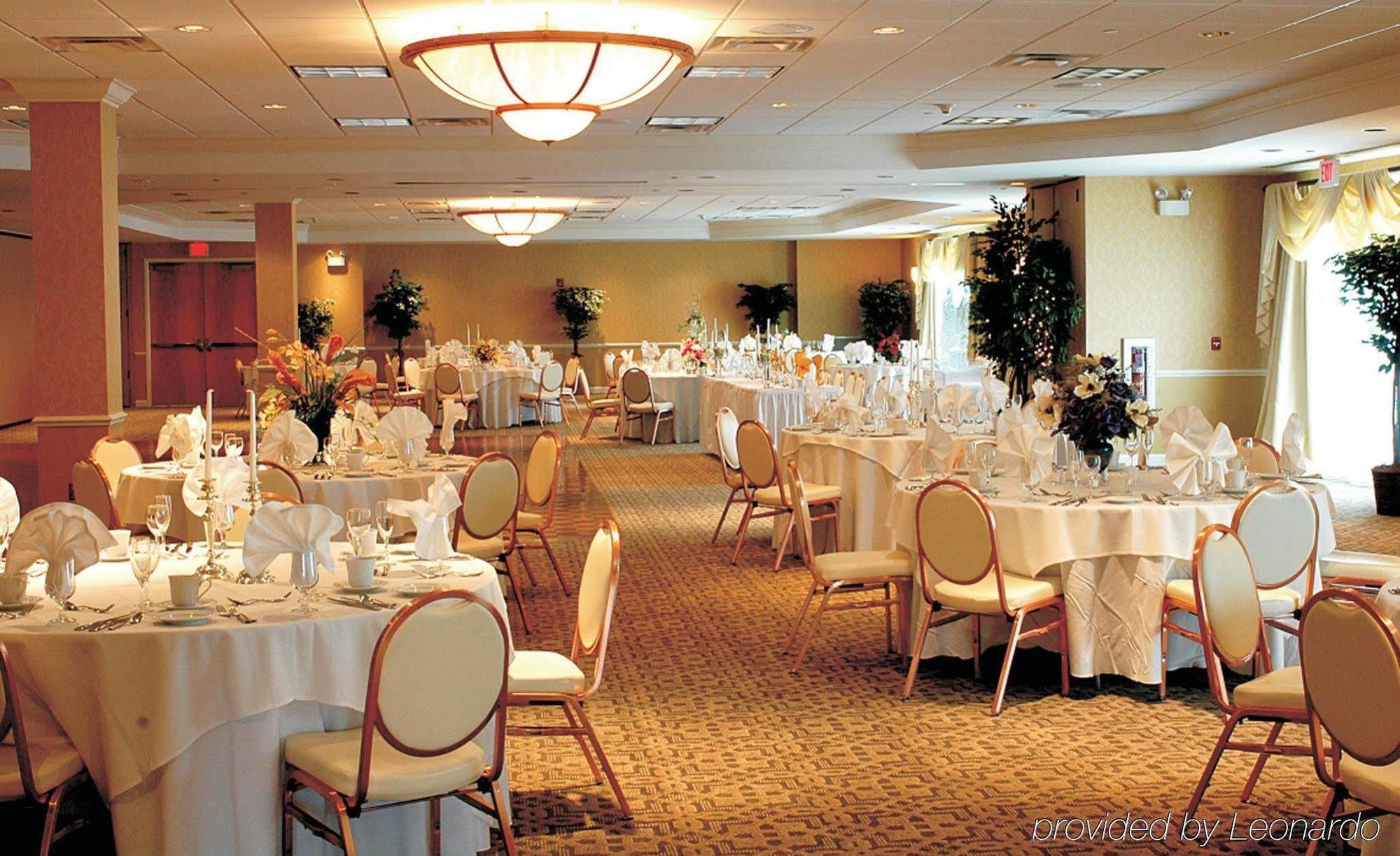 Taurus Sarovar Portico New Delhi Restaurant photo
