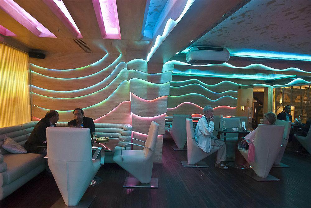 Taurus Sarovar Portico New Delhi Exterior photo